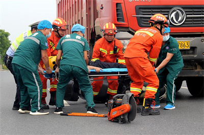 梁园区九龙道路救援